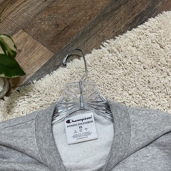 Champion Size XS Women's Gray Florida Gators Crewneck Pullover Sweatshirt - Picture 3 of 4